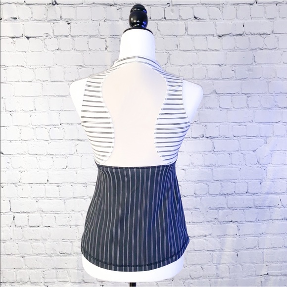 Bundle 2/$30 Black & White Lululemon Zippered Tank - Picture 3 of 4